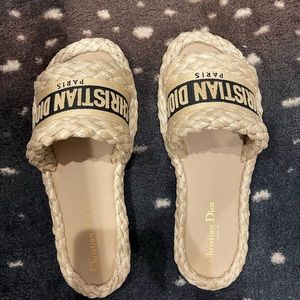 Dway Raffia Christian Dior Slide.